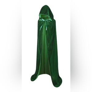 2$/20 Costume Hooded Cloak